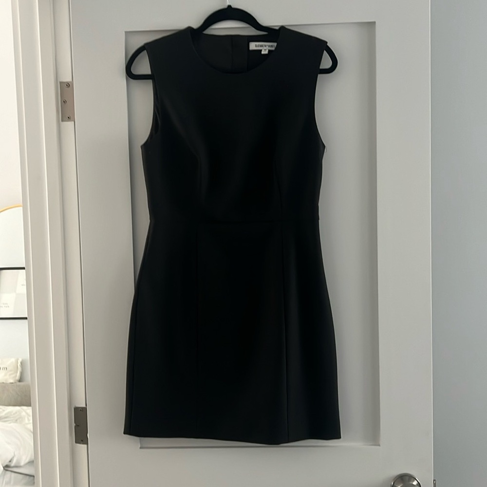 Keyhole back black Elizabeth and James Dress. Size 10. Perfect for a date night!